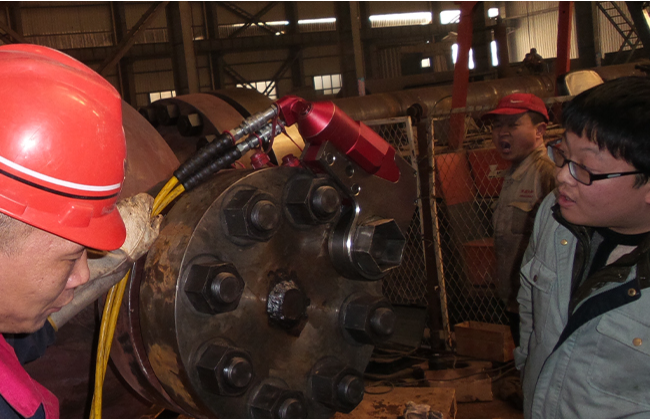 中空型液压扭矩扳手