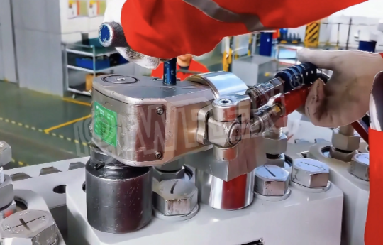 液压扭矩扳手现场使用 特制反力臂